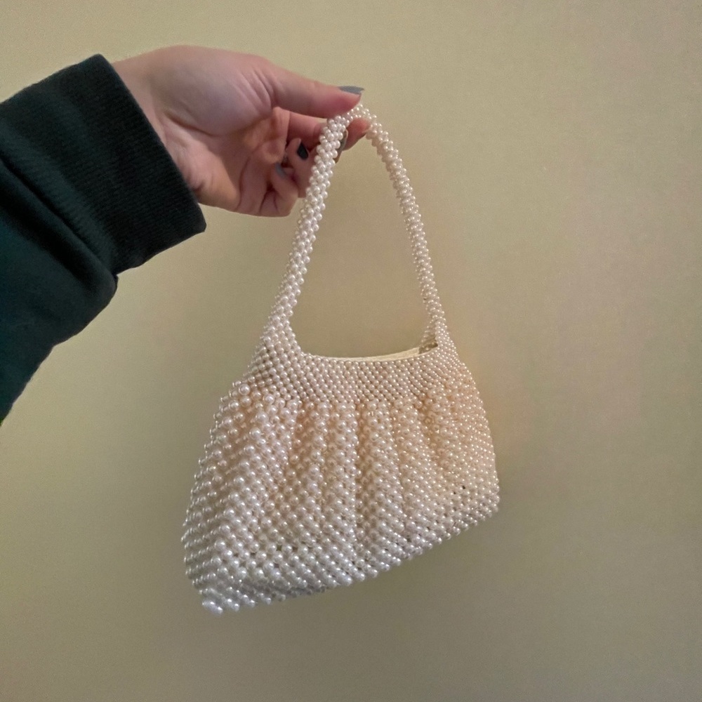 Pearl purse